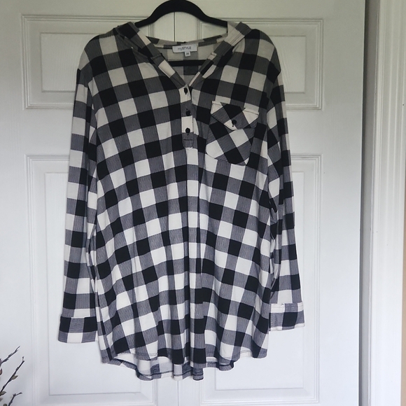 Plus size Plaid 1/4 Lightweight Button Up - Picture 1 of 9